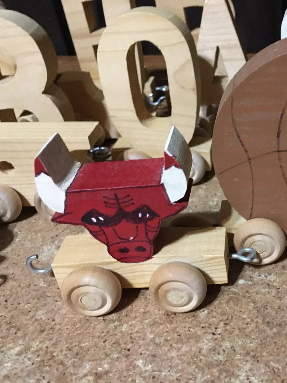 17 PIECE WOODEN TRAIN LOT BOWLING CHICAGO BULLS BASKETBALL LETTERS ENGINE CAR